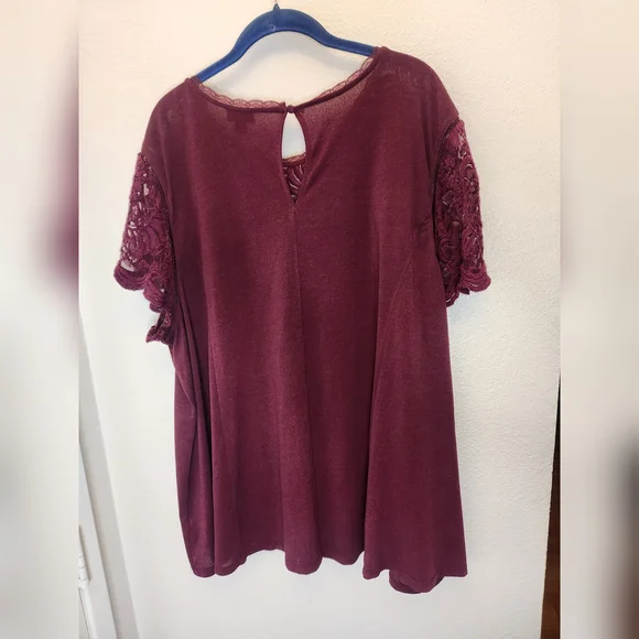 Torrid Burgundy Lace Fitted Blouse Short Sleeve - Picture 9 of 12